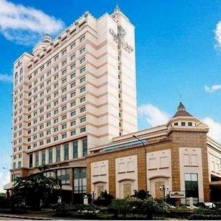 Oasis Amir Hotel Джакарта Екстериор снимка