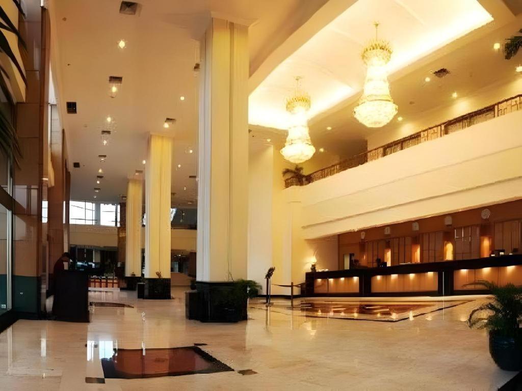 Oasis Amir Hotel Джакарта Екстериор снимка