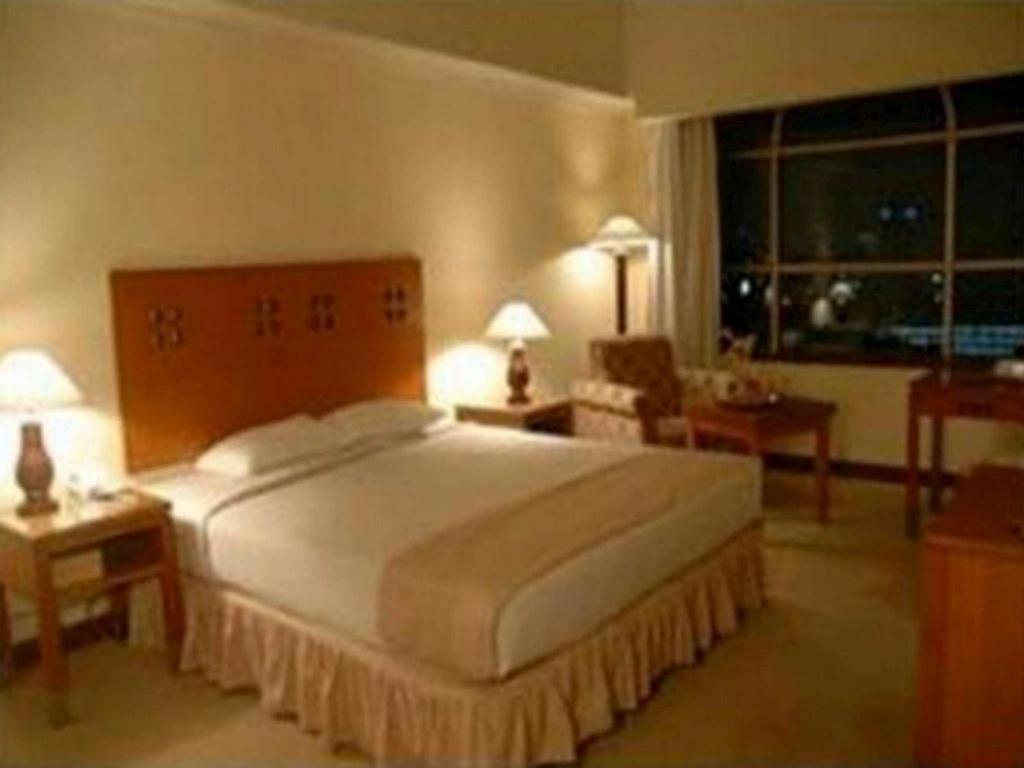 Oasis Amir Hotel Джакарта Екстериор снимка