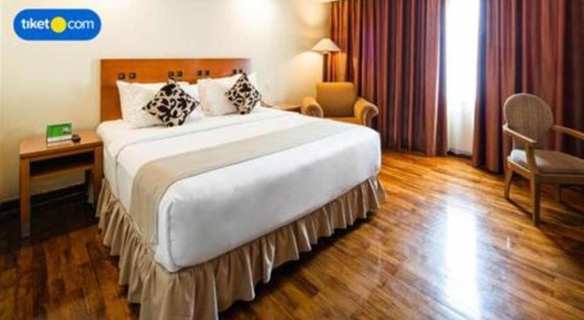 Oasis Amir Hotel Джакарта Екстериор снимка