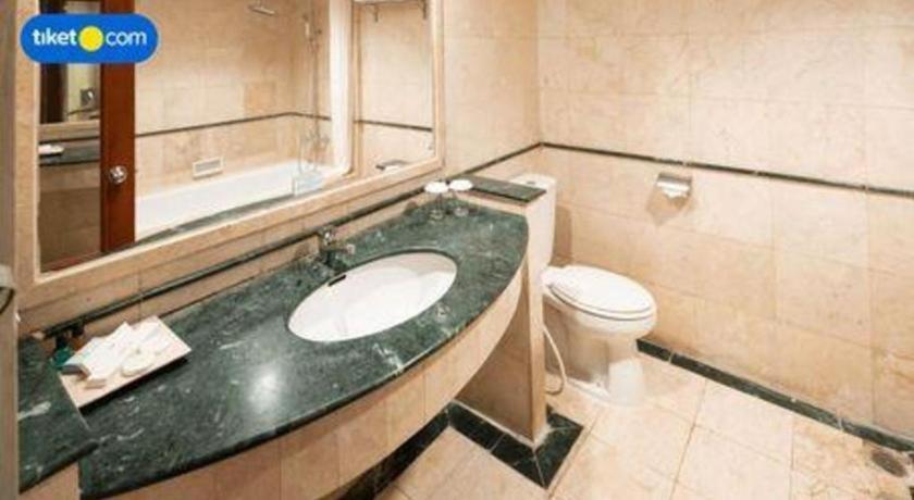 Oasis Amir Hotel Джакарта Екстериор снимка