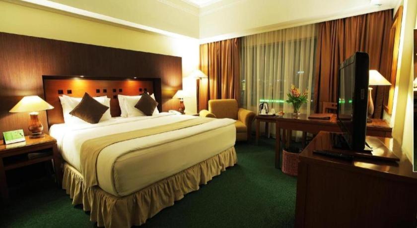 Oasis Amir Hotel Джакарта Екстериор снимка